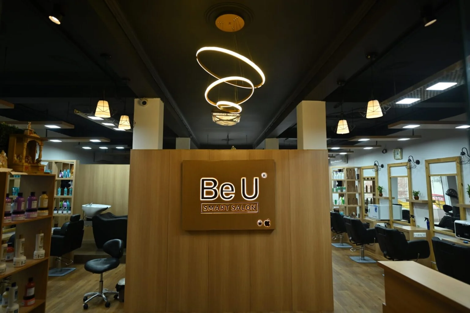 Best Makeup Salon I Best Hair Salon in Gorakhpur | Best Hairstylist I Best Beautician I